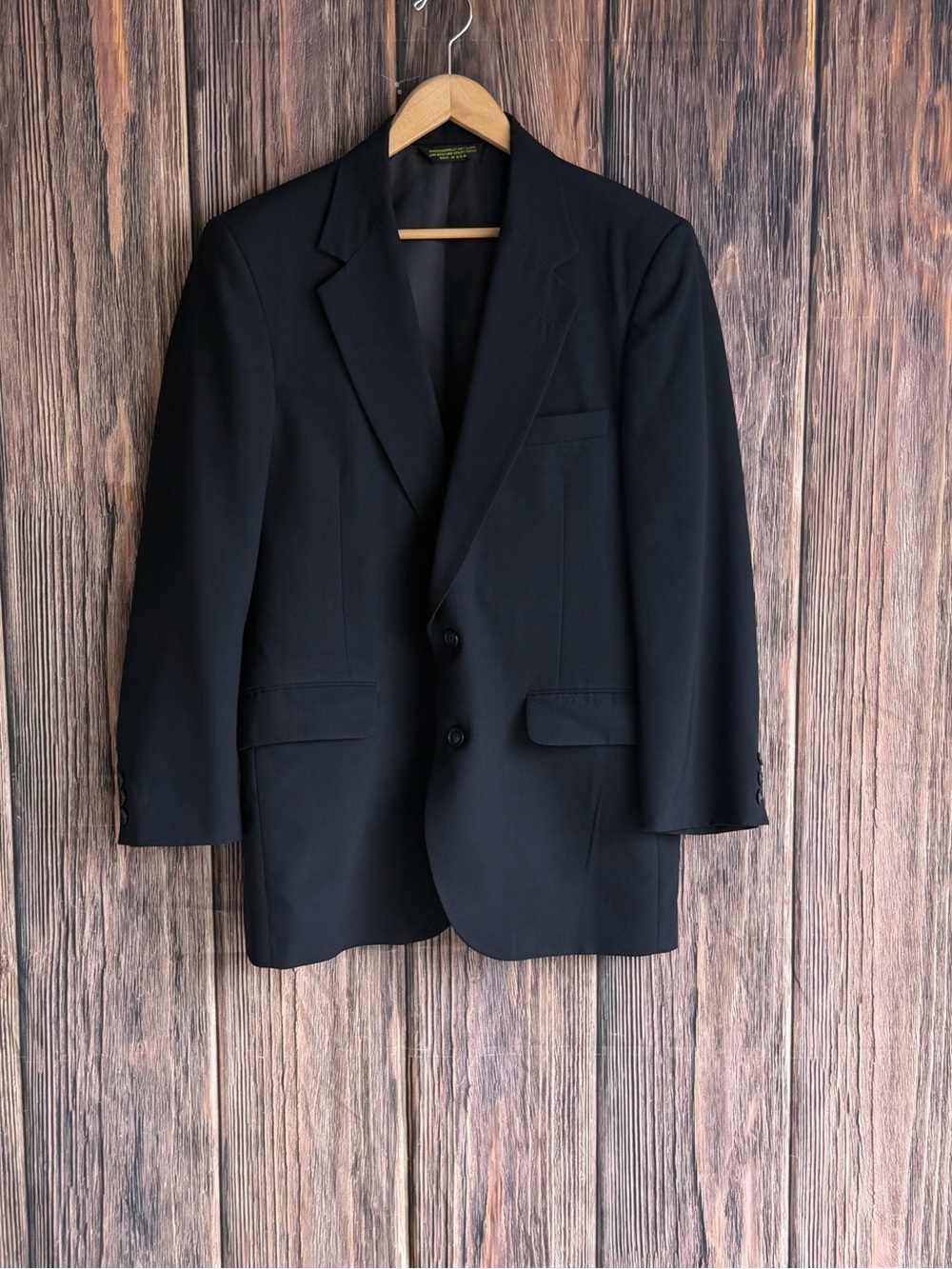 Men’s Tailored Black Notch-Lapel Blazer